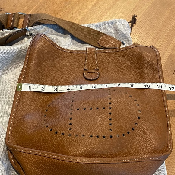 Camel colored Leather Women’s crossbody Bag - Picture 15 of 15